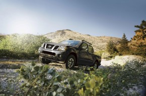 2016 Nissan Frontier Pictures