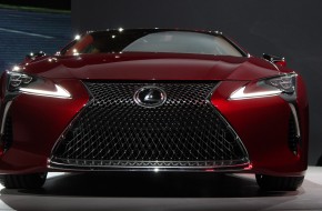 2017 Lexus LC 500 Reveal