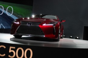 2017 Lexus LC 500 Reveal