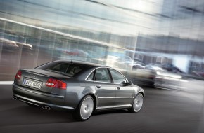 2007 Audi S8