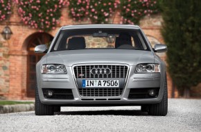 2007 Audi S8