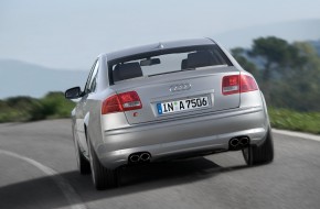 2007 Audi S8