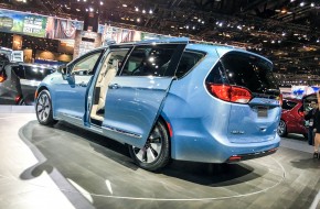 Chrysler Pacifica at 2016 Chicago Auto Show