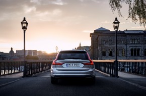 2017 Volvo V90 Rear