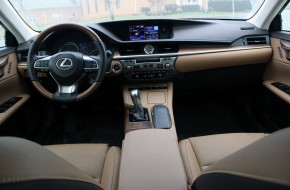 2016 Lexus ES 300h Review