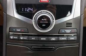 2016 Hyundai Azera Limited Review