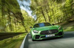 2017 Mercedes-AMG GT R