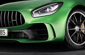 2017 Mercedes-AMG GT R