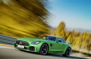 2017 Mercedes-AMG GT R