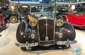 AutoTalk Visits Autoworld Brussels Complete Virtual Tour