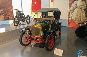 AutoTalk Visits Autoworld Brussels Complete Virtual Tour