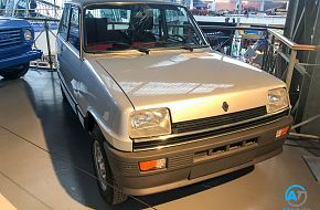 AutoTalk Visits Autoworld Brussels Complete Virtual Tour