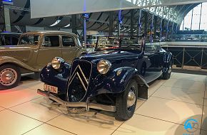 AutoTalk Visits Autoworld Brussels Complete Virtual Tour