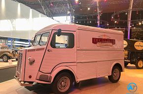 AutoTalk Visits Autoworld Brussels Complete Virtual Tour