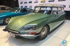 AutoTalk Visits Autoworld Brussels Complete Virtual Tour