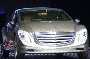 Mercedes  Benz F700