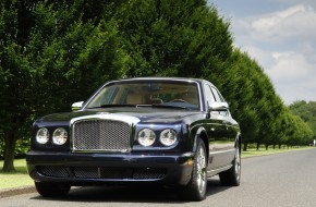 2008 Bentley Arnage Train Race