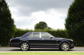 2008 Bentley Arnage Train Race