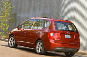 2007 Kia Rondo