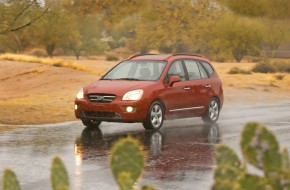 2007 Kia Rondo