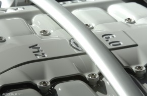 Aston Martin V12 Vantage RS