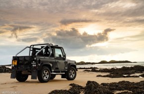 Land Rover Defender SVX