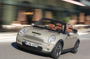 2009 MINI Cooper Convertible Sidewalk