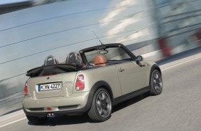 2009 MINI Cooper Convertible Sidewalk