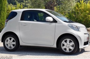 2009 Toyota iQ