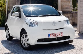 2009 Toyota iQ