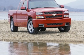 2004 Chevrolet Silverado SS