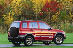 2001 Chevrolet Tracker