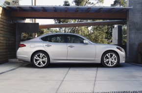 2011 Infiniti M