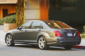 2010 Mercedes-Benz S63 AMG