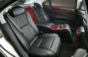 2009 Lexus LS 600h L Seats