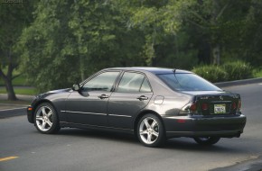 2004 - 2005 Lexus IS 300