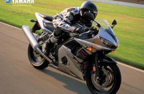 Yamaha R6
