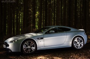 2010 Aston Martin V12 Vantage