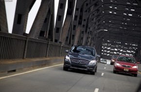 2011 Mercedes-Benz R350 4MATIC