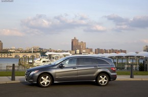 2011 Mercedes-Benz R350 4MATIC