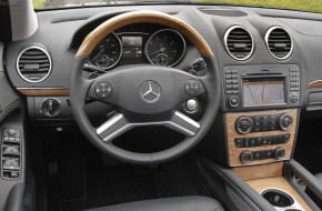 2010 Mercedes-Benz GL550