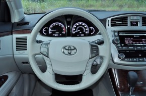 2011 Toyota Avalon Review