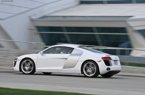 2010 Audi R8 V8