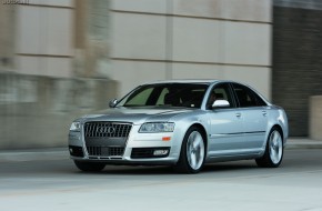 2009 Audi S8