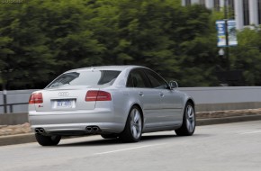 2009 Audi S8