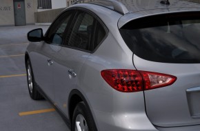 2010 Infiniti EX35 Review