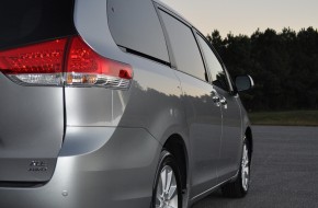 2011 Toyota Sienna Review