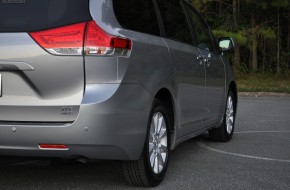 2011 Toyota Sienna Review