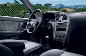 2006 Hyundai Elantra steering