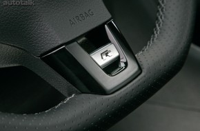2011 Volkswagen Golf R20